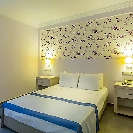 Club Muskebi Otel Ortakent